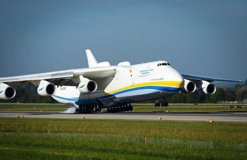 АН 225 "Мрія" - перший політ 21 грудня 1988: історичний зліт